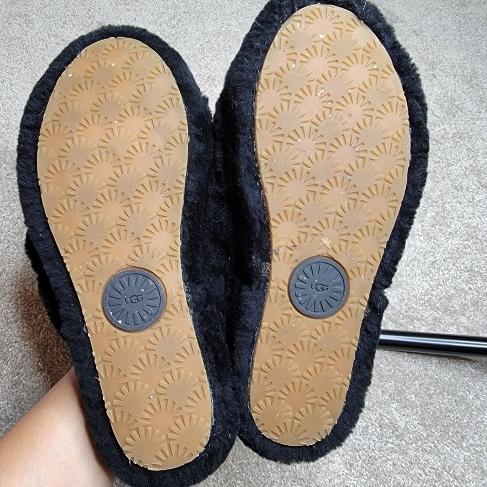 Ugg Fluff Yeah slippers size 7 black platform - Picture 8 of 8